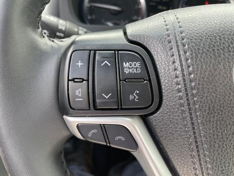 2019 Toyota Highlander XLE V6 AWD (Natl) in Oakdale, NY - SecuraCar