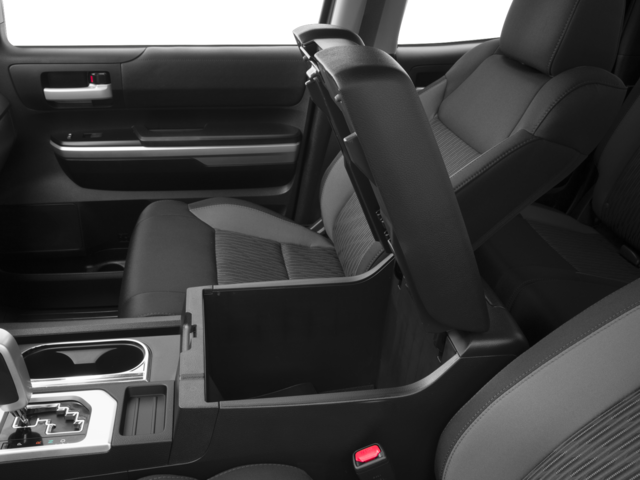 2017 Toyota Tundra 4WD SR5 Double Cab 6.5' Bed 5.7L (Natl)
