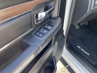 2016 RAM 1500 4WD Crew Cab 149 Laramie"