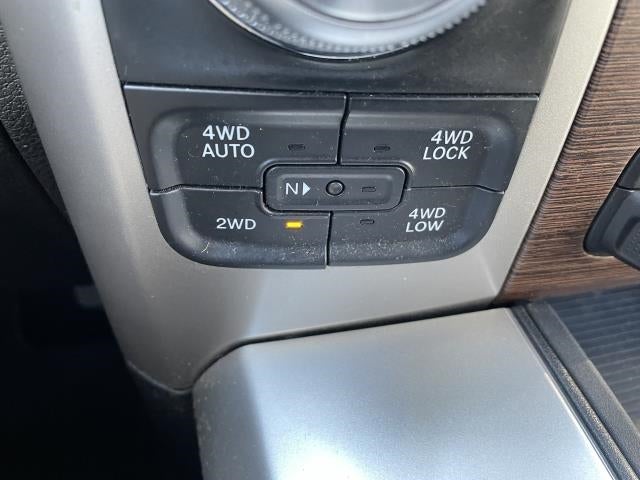 2016 RAM 1500 4WD Crew Cab 149 Laramie"