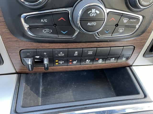 2016 RAM 1500 4WD Crew Cab 149 Laramie"