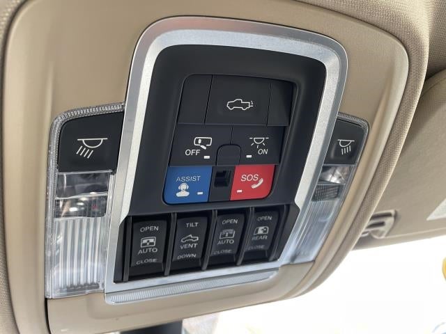 2020 RAM 1500 Laramie 4x4 Crew Cab 6'4 Box"