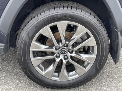 2019 Toyota RAV4 XLE Premium AWD (Natl)