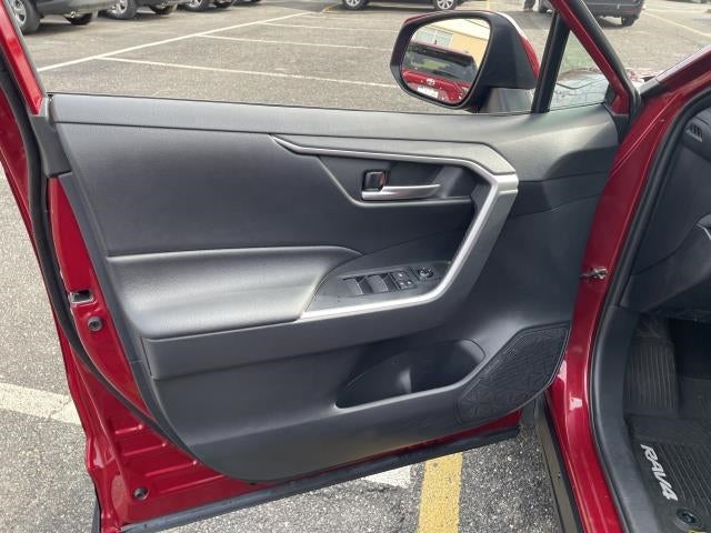 2019 Toyota RAV4 XLE Premium AWD (Natl)