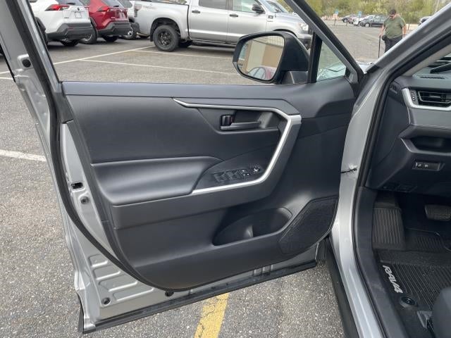 2019 Toyota RAV4 LE AWD (Natl)