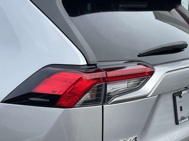 2019 Toyota RAV4 LE AWD (Natl)