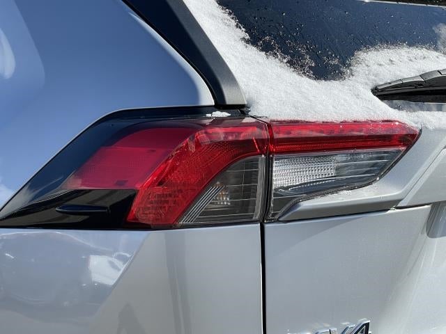 2019 Toyota RAV4 LE AWD (Natl)