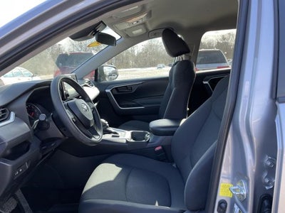 2019 Toyota RAV4 LE AWD (Natl)