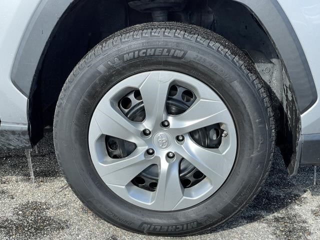 2019 Toyota RAV4 LE AWD (Natl)