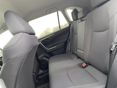 2019 Toyota RAV4 LE AWD (Natl)