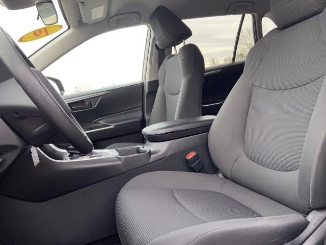 2019 Toyota RAV4 LE AWD (Natl)