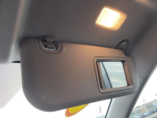 2019 Toyota RAV4 LE AWD (Natl)