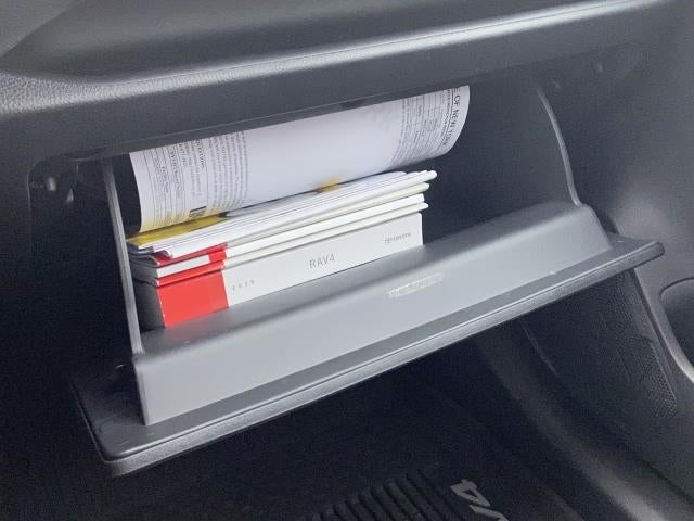 2019 Toyota RAV4 LE AWD (Natl)