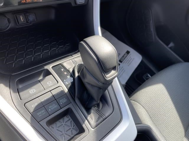 2021 Toyota RAV4 LE AWD (Natl)