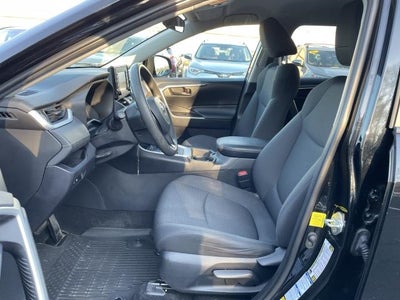 2019 Toyota RAV4 LE AWD (Natl)