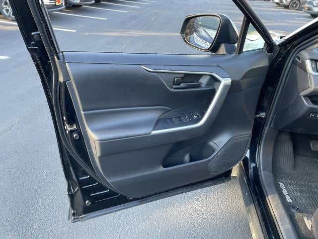 2019 Toyota RAV4 LE AWD (Natl)