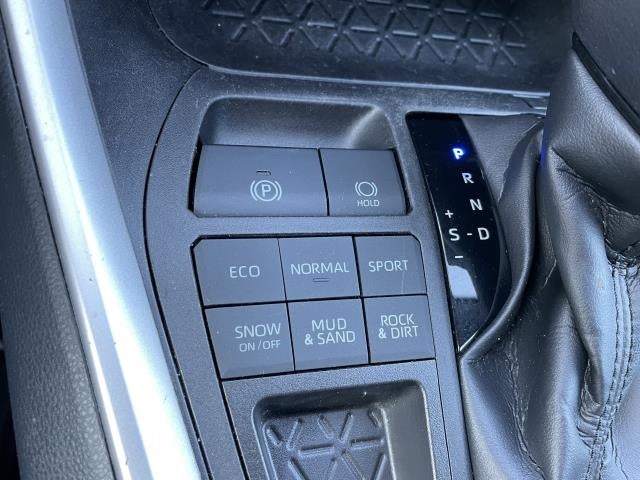 2019 Toyota RAV4 LE AWD (Natl)