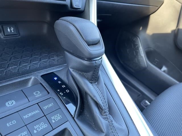 2019 Toyota RAV4 LE AWD (Natl)