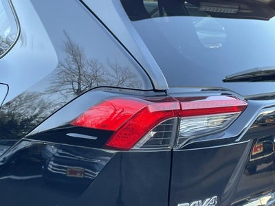 2019 Toyota RAV4 LE AWD (Natl)