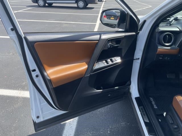 2018 Toyota RAV4 SE AWD (Natl)