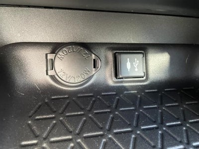 2019 Toyota RAV4 XLE AWD (Natl)