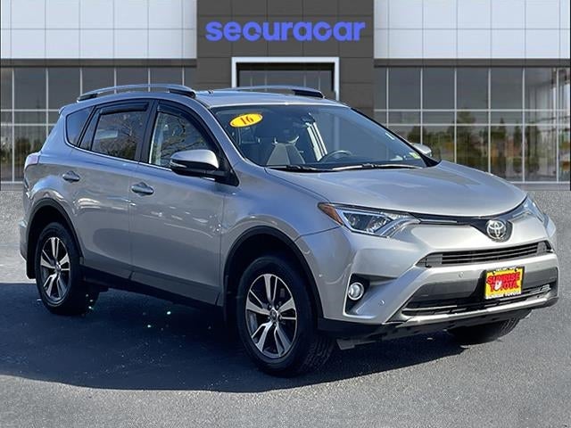 2016 Toyota RAV4 AWD 4dr XLE (Natl)
