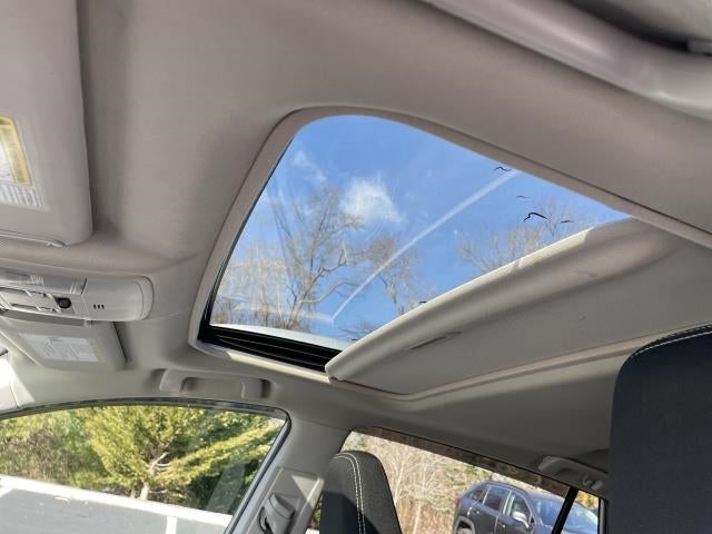 2016 Toyota RAV4 AWD 4dr XLE (Natl)