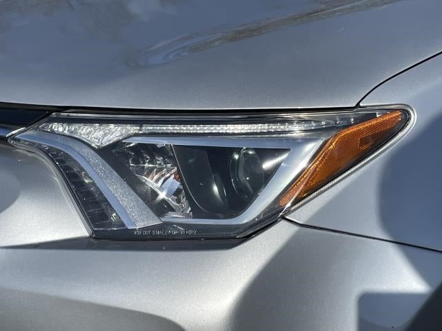 2016 Toyota RAV4 AWD 4dr XLE (Natl)