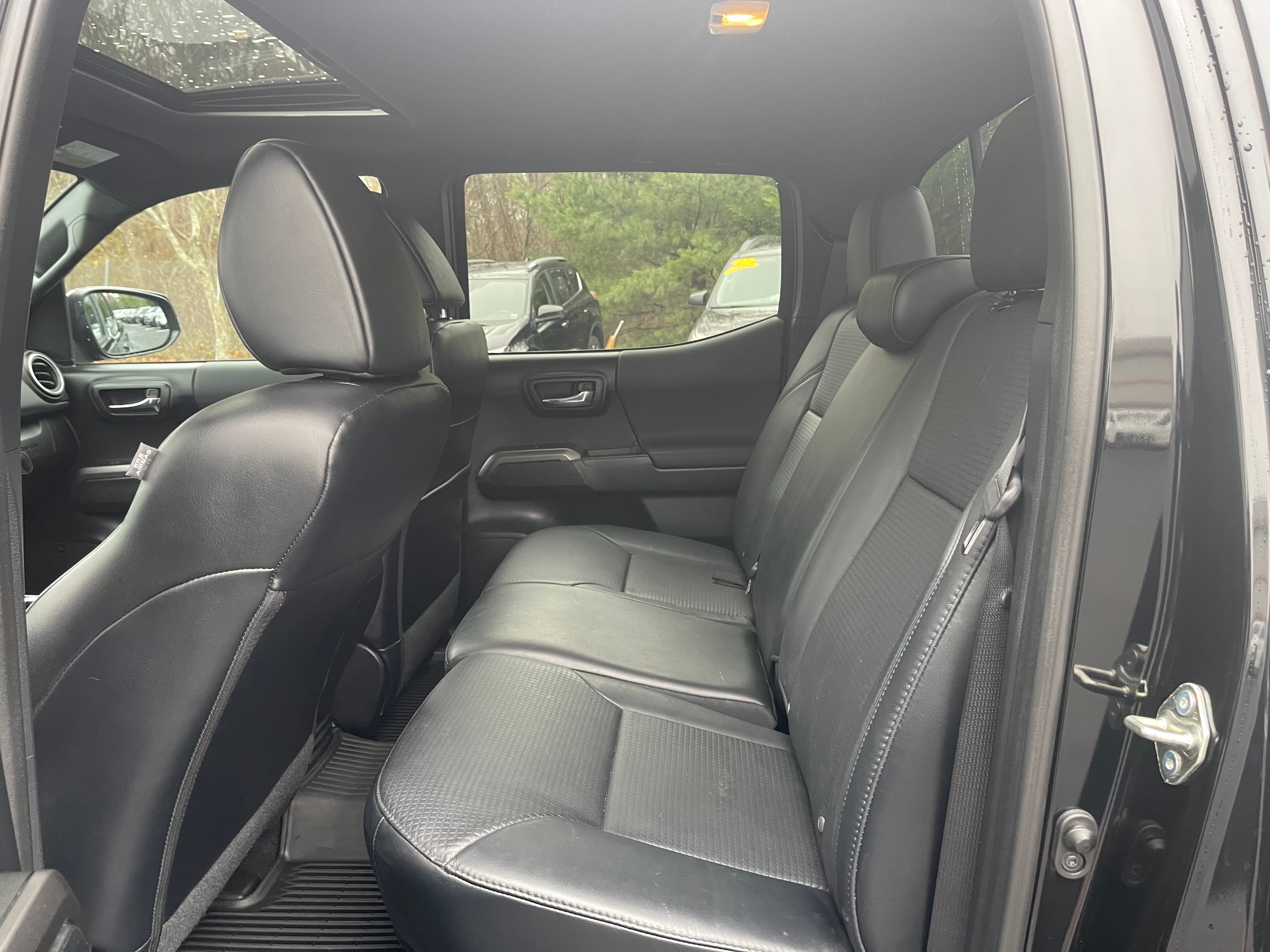 2018 Toyota Tacoma SR Double Cab 5' Bed V6 4x4 AT (Natl)