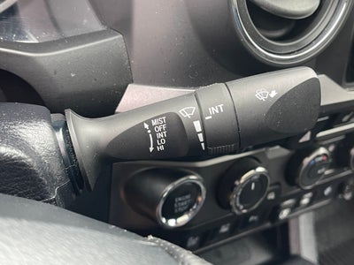 2018 Toyota Tacoma SR Double Cab 5' Bed V6 4x4 AT (Natl)