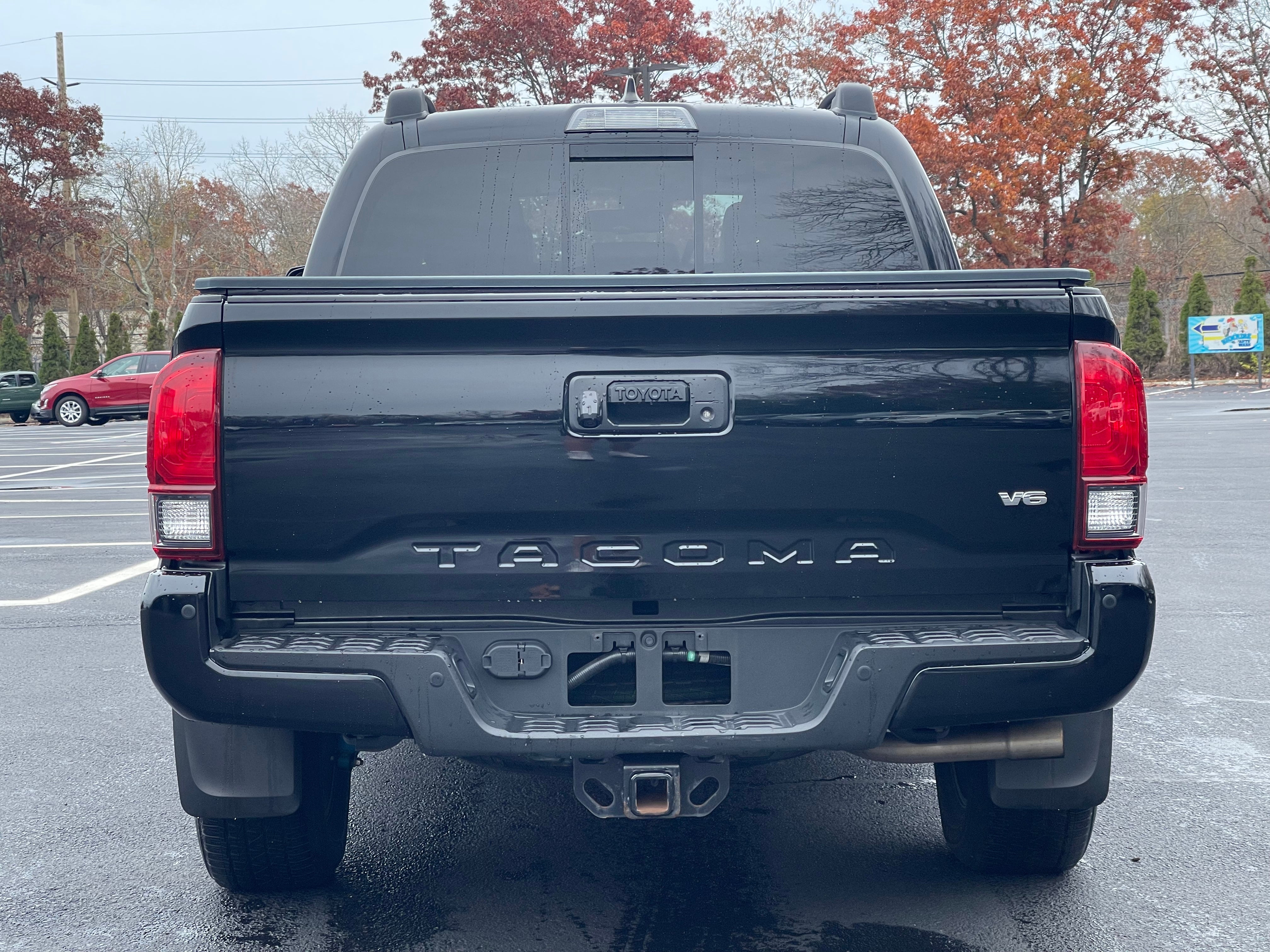 2018 Toyota Tacoma SR Double Cab 5' Bed V6 4x4 AT (Natl)