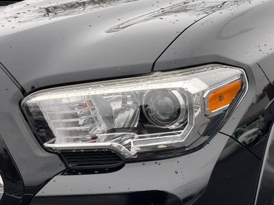 2018 Toyota Tacoma SR Double Cab 5' Bed V6 4x4 AT (Natl)