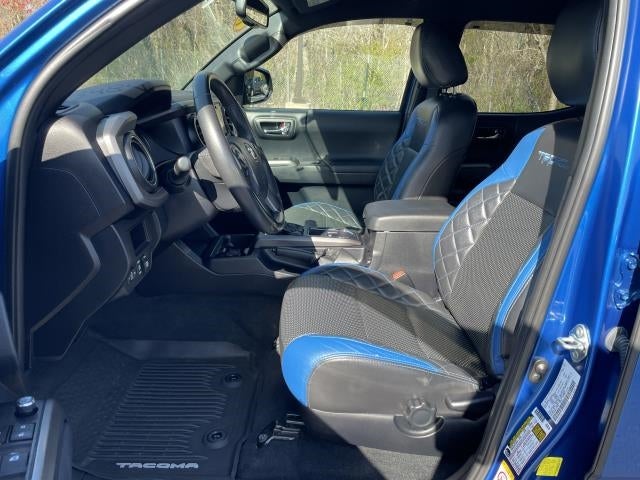 2017 Toyota Tacoma TRD Off Road Double Cab 5' Bed V6 4x4 MT (Natl)