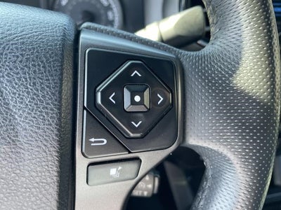 2017 Toyota Tacoma TRD Off Road Double Cab 5' Bed V6 4x4 MT (Natl)