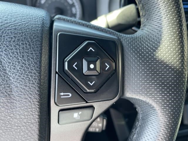 2017 Toyota Tacoma TRD Off Road Double Cab 5' Bed V6 4x4 MT (Natl)