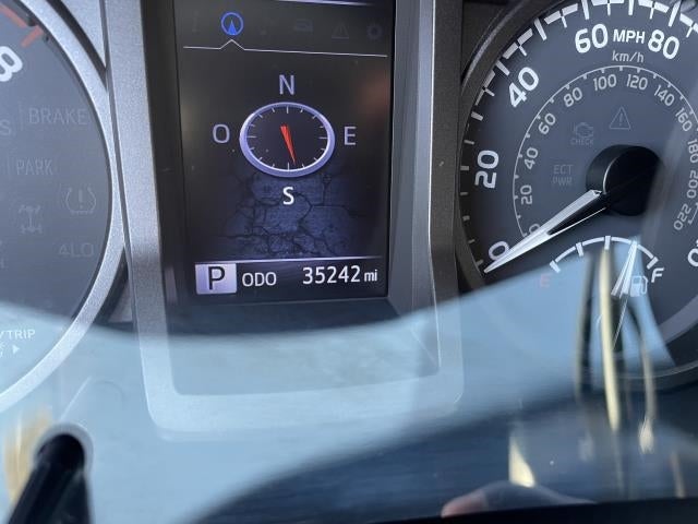 2017 Toyota Tacoma TRD Off Road Double Cab 5' Bed V6 4x4 MT (Natl)