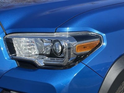 2017 Toyota Tacoma TRD Off Road Double Cab 5' Bed V6 4x4 MT (Natl)