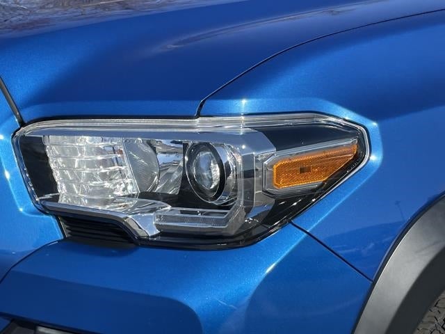 2017 Toyota Tacoma TRD Off Road Double Cab 5' Bed V6 4x4 MT (Natl)