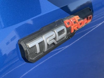 2017 Toyota Tacoma TRD Off Road Double Cab 5' Bed V6 4x4 MT (Natl)