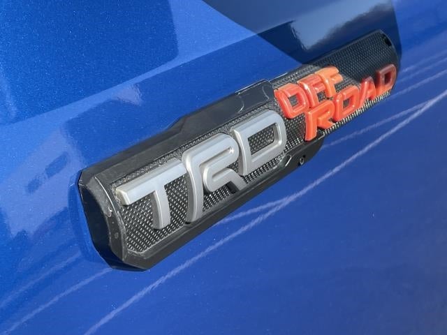 2017 Toyota Tacoma TRD Off Road Double Cab 5' Bed V6 4x4 MT (Natl)