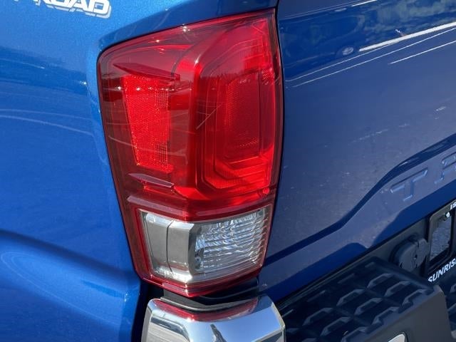 2017 Toyota Tacoma TRD Off Road Double Cab 5' Bed V6 4x4 MT (Natl)