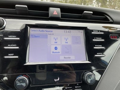 2019 Toyota Camry SE Auto (Natl)