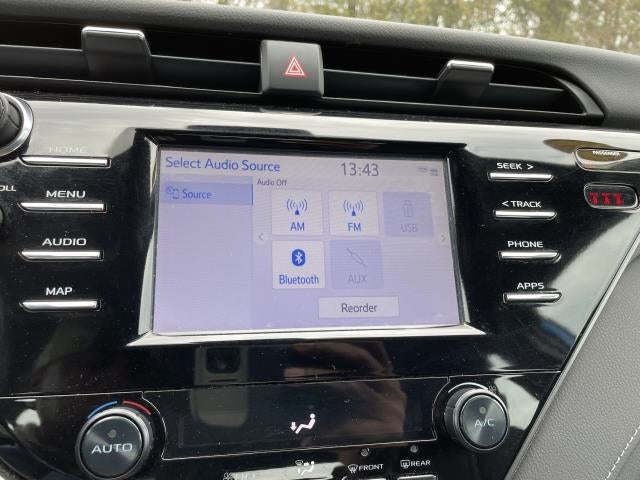 2019 Toyota Camry SE Auto (Natl)