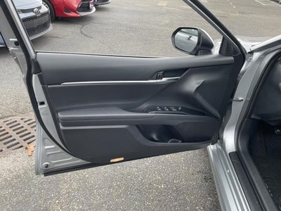 2019 Toyota Camry SE Auto (Natl)