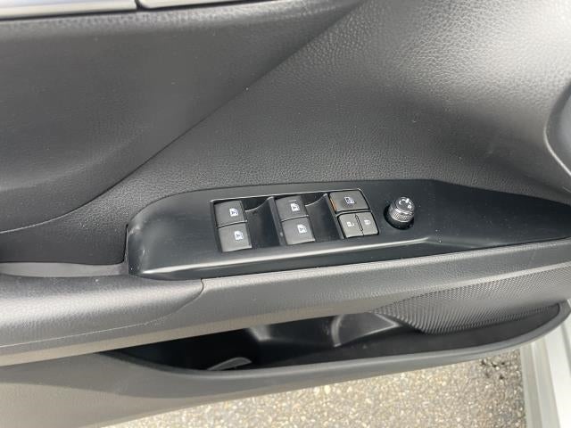 2019 Toyota Camry SE Auto (Natl)