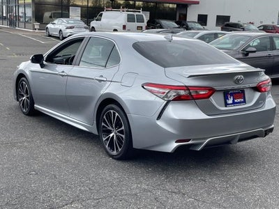 2019 Toyota Camry SE Auto (Natl)