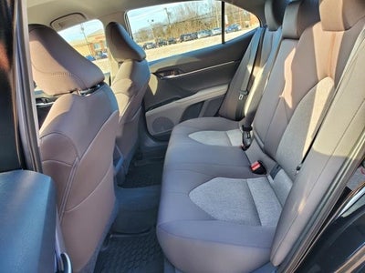 2019 Toyota Camry LE Auto (Natl)