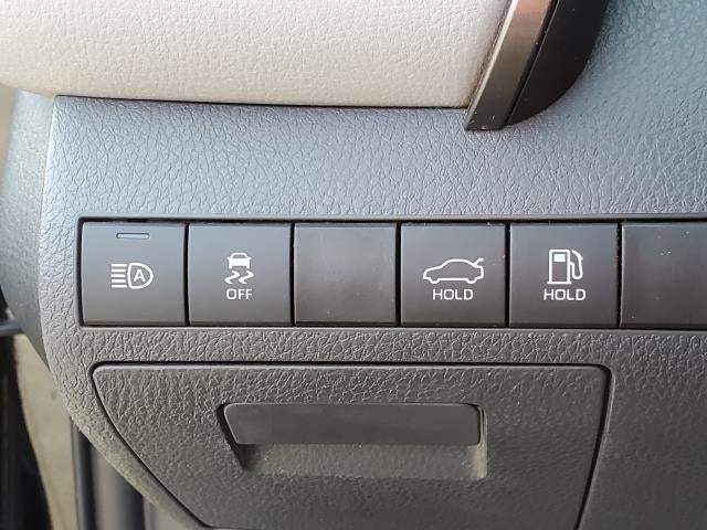 2019 Toyota Camry LE Auto (Natl)