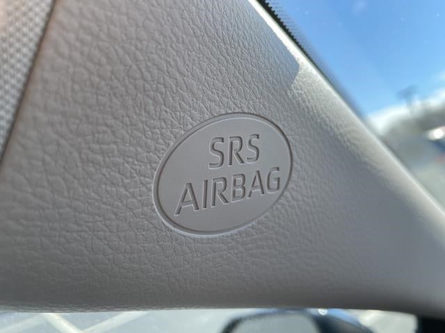 2019 Toyota Camry LE Auto (Natl)