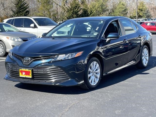 2019 Toyota Camry LE Auto (Natl)